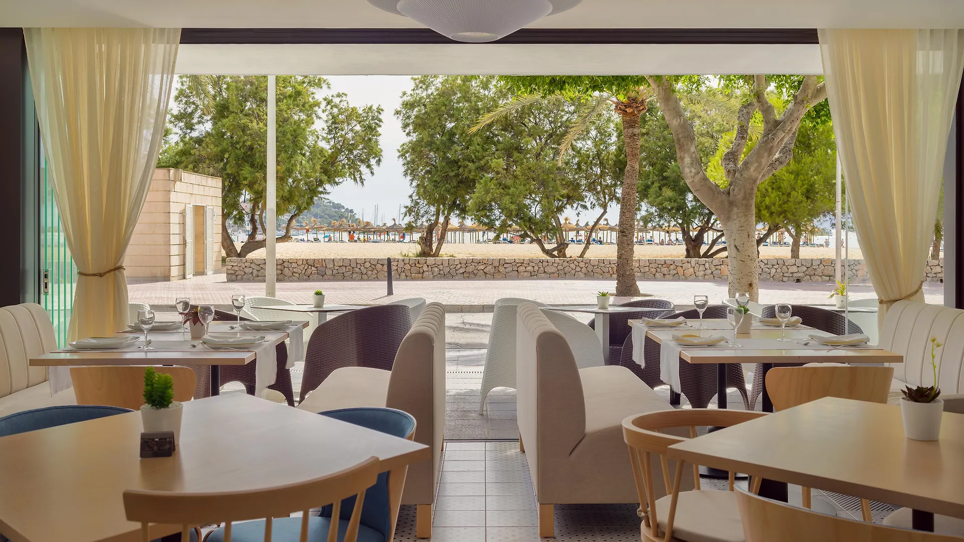 ****  Отель H10 Casa Del Mar Санта-Понса Испания